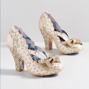 Irregular Choice “Patterns on Display” Ivory & Gold Bridal Bow Heel, 38 or 7.5